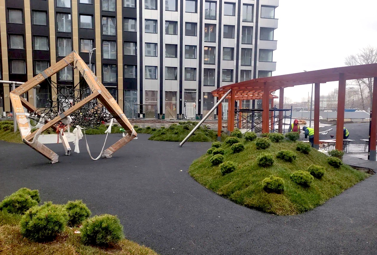 Как создать уникальную развивающую детскую площадку: пример игрового пространства во дворе ЖК “ Баланс” 