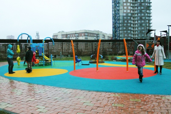 Детская площадка HAGS была установлена во дворе  нового жилого комплекса  «Оазис» в городе Новосибирск.
